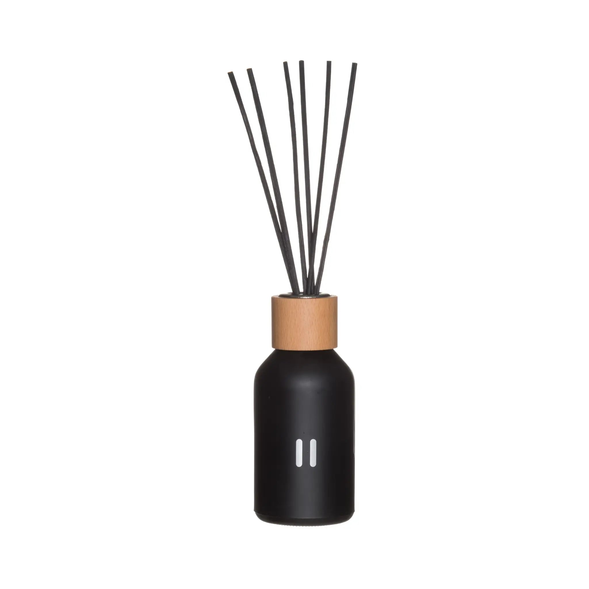 Rento Arctic Pine Room Scent 100ml reed diffuser with natural wood cap and reeds